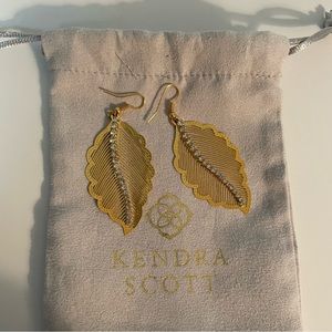 Kendra Scott || Gold Leaf Earrings
